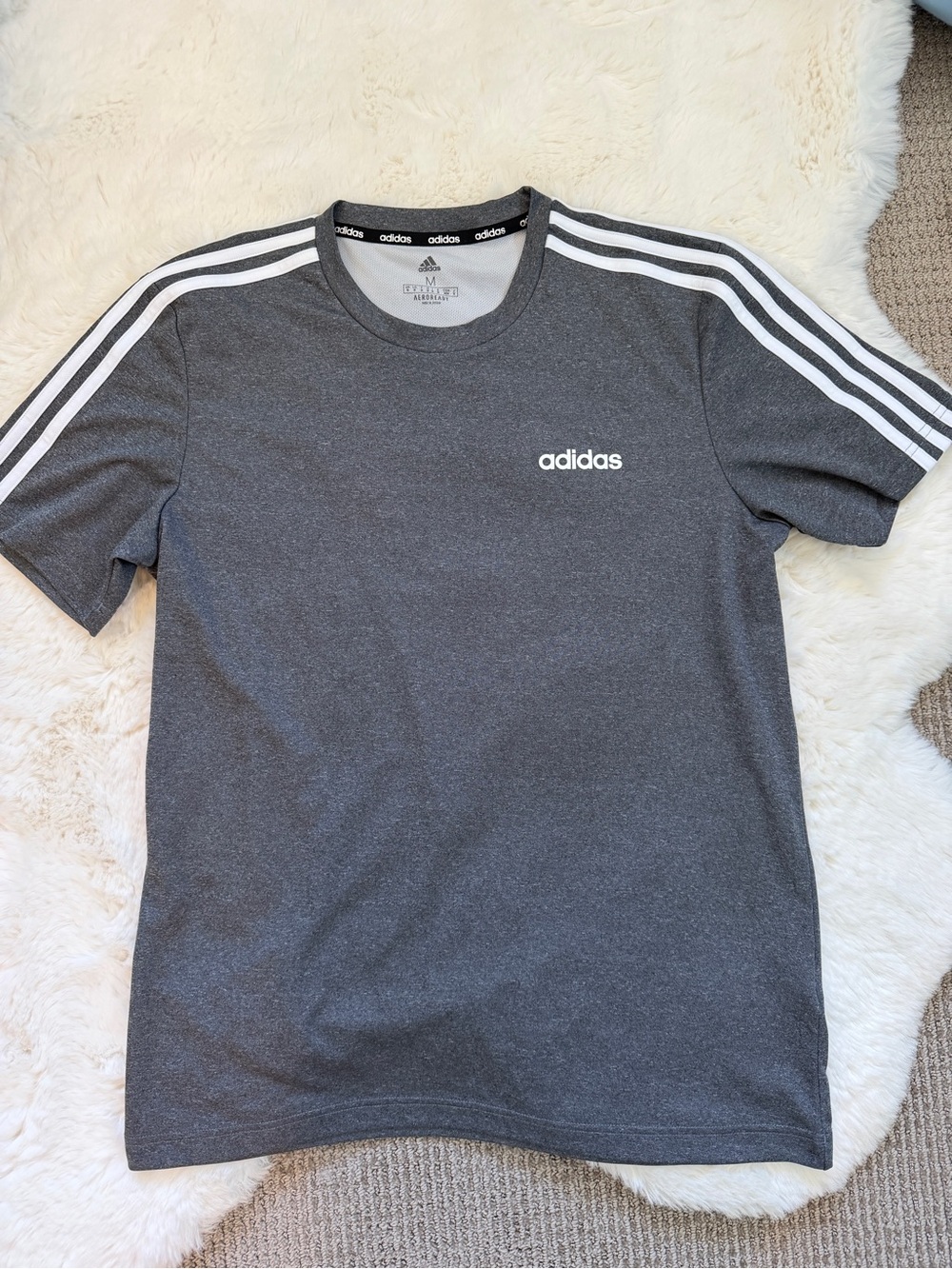 adidas Athletic Tee with Signature 3-Stripes M - Dark Grey